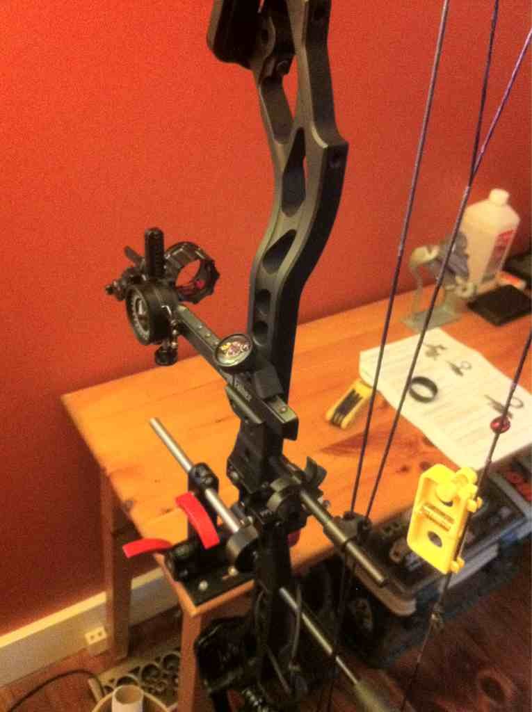 Тиски для лука PSE BOW TUNING FIXTURE